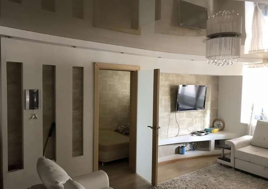 Двухуровневый потолок в гостиную, фото 1